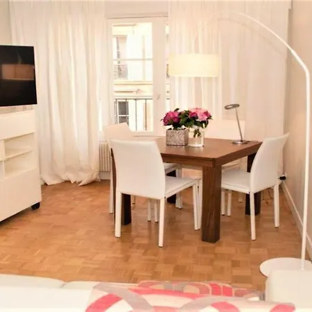 Apartment St Germain Des Pres, Paris