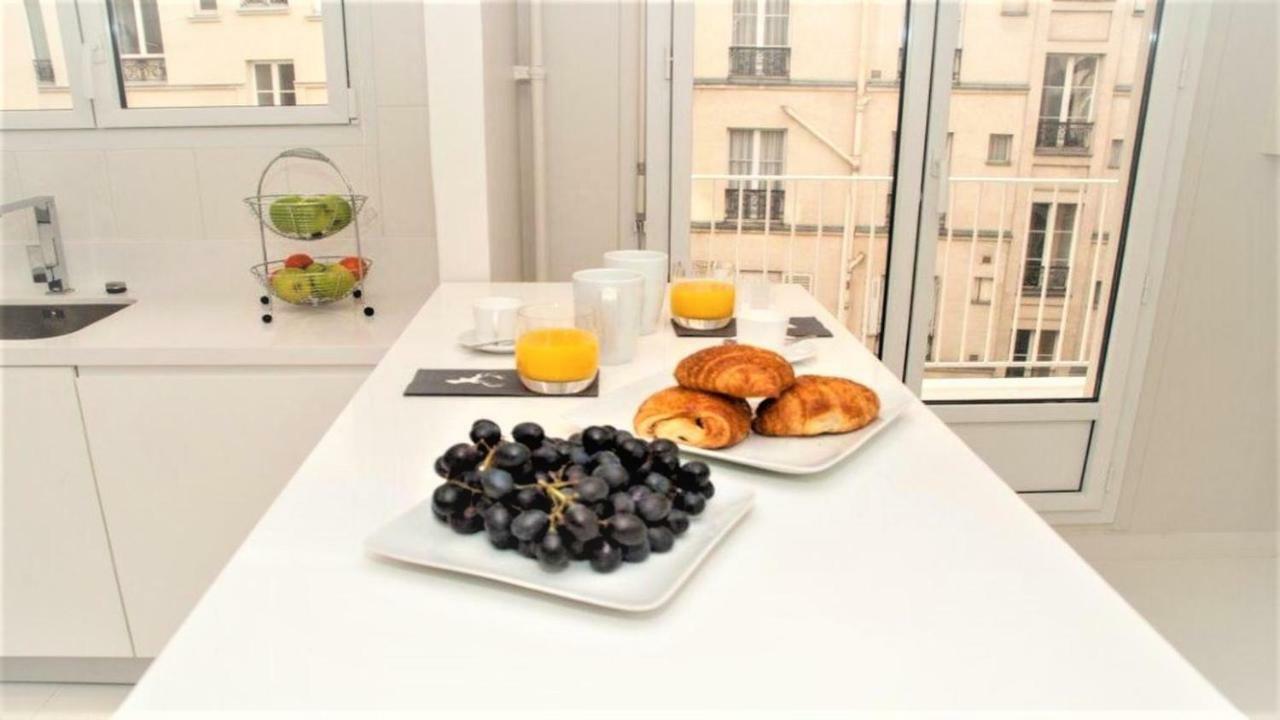 St Germain Des Prés, * Parigi